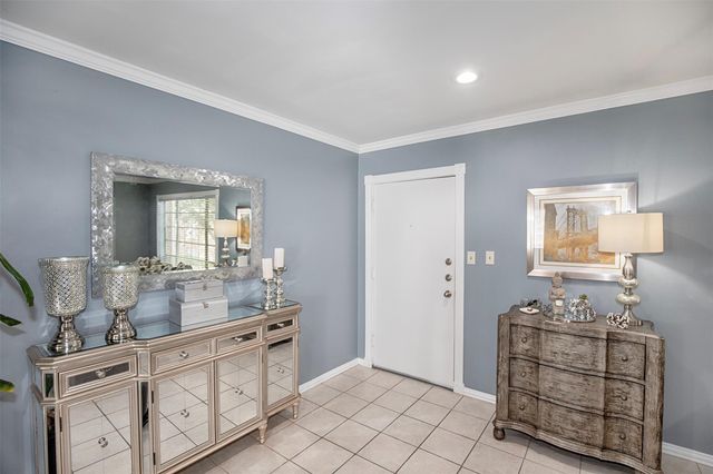 2101 Fountain View Drive 80, Houston, TX 77057