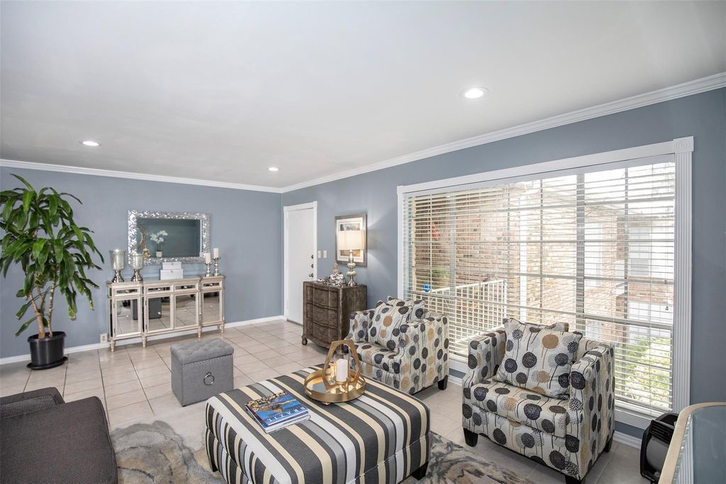 2101 Fountain View Drive 80, Houston, TX 77057