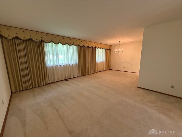 2272 Whispering Willow Circle, Kettering, OH 45440