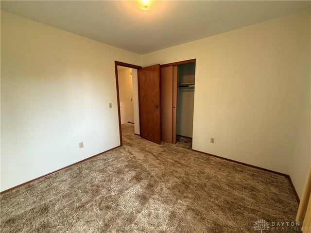 2272 Whispering Willow Circle, Kettering, OH 45440