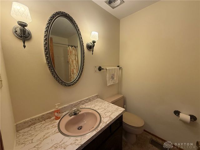 2272 Whispering Willow Circle, Kettering, OH 45440