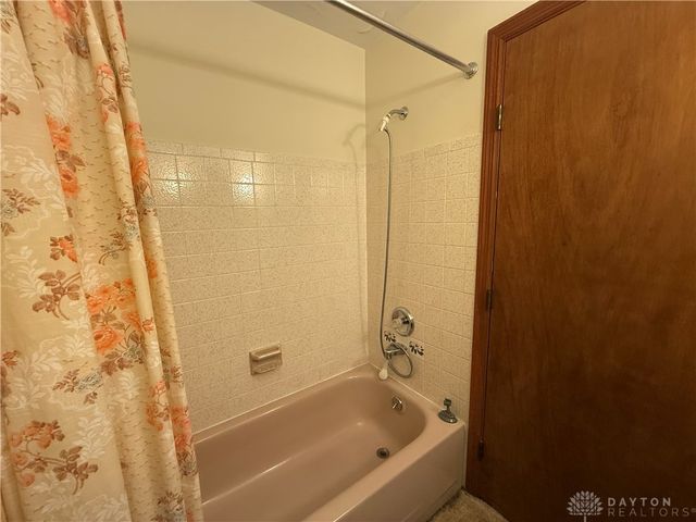 2272 Whispering Willow Circle, Kettering, OH 45440
