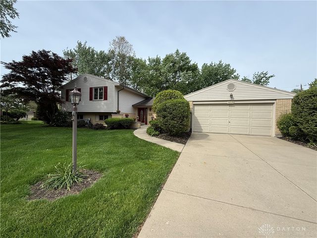 2272 Whispering Willow Circle, Kettering, OH 45440
