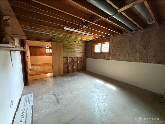 2272 Whispering Willow Circle, Kettering, OH 45440