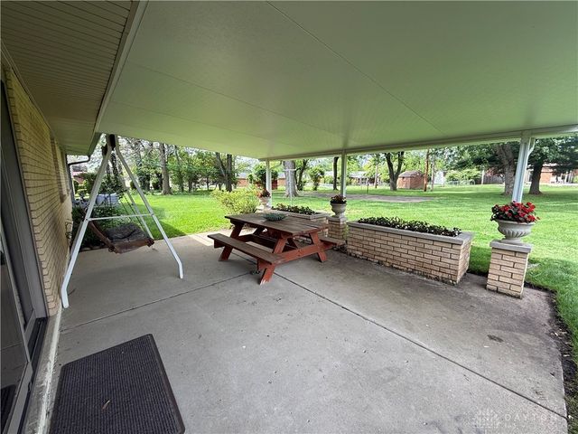 2272 Whispering Willow Circle, Kettering, OH 45440