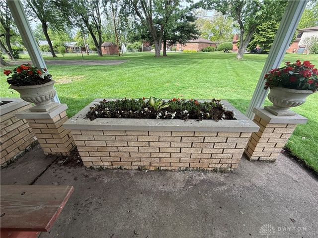 2272 Whispering Willow Circle, Kettering, OH 45440