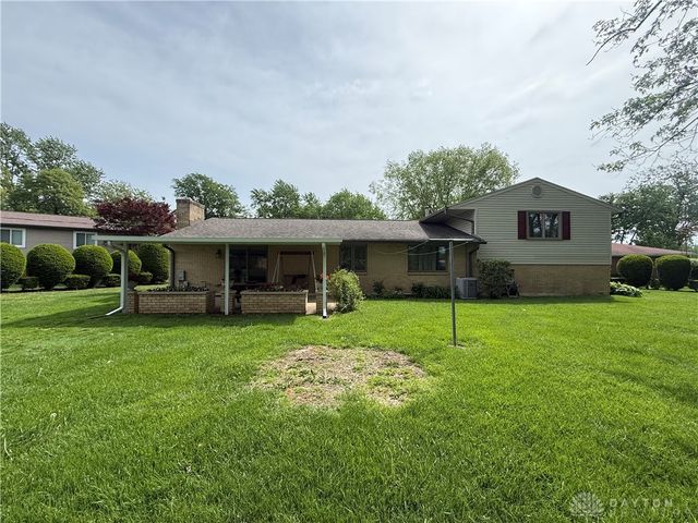 2272 Whispering Willow Circle, Kettering, OH 45440