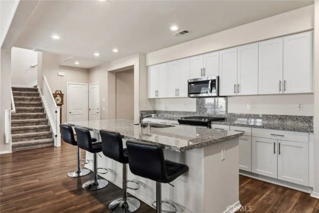 6670 Mirna Avenue, San Bernardino, CA 92407
