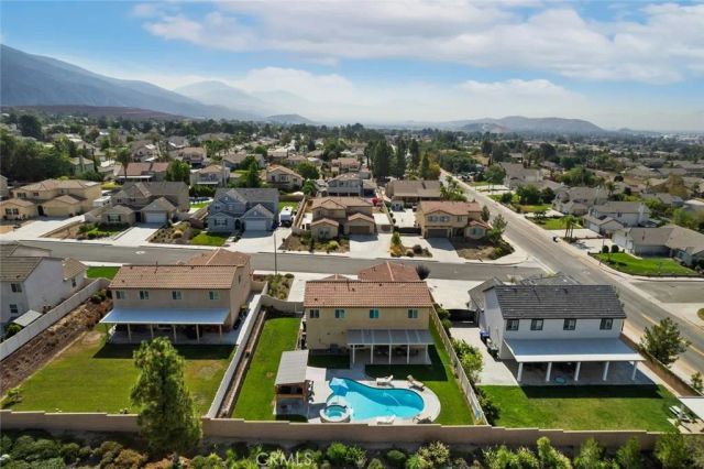 6670 Mirna Avenue, San Bernardino, CA 92407