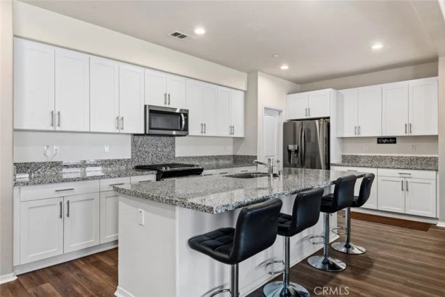6670 Mirna Avenue, San Bernardino, CA 92407