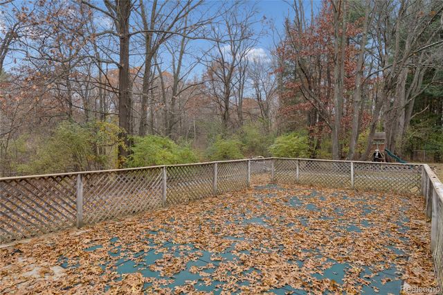 6570 Perryville Road, Groveland Township, MI 48442