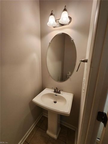 8011 Woodall RD B, Norfolk, VA 23518