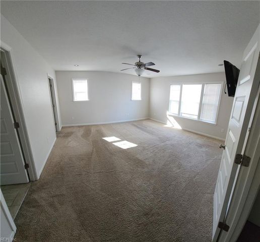 8011 Woodall RD B, Norfolk, VA 23518