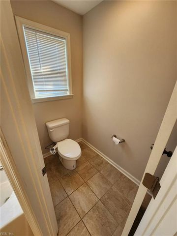 8011 Woodall RD B, Norfolk, VA 23518