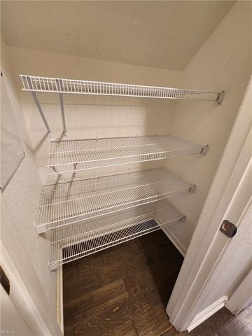 8011 Woodall RD B, Norfolk, VA 23518