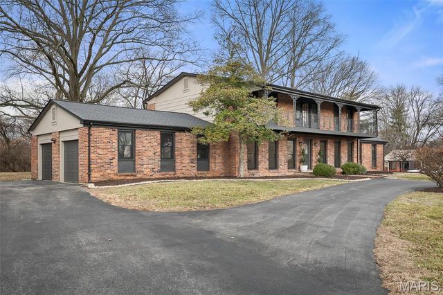11584 New London Drive, St Louis, MO 63141