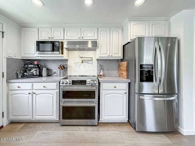 2035 N Evergreen Street, Burbank, CA 91505
