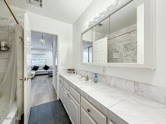 2035 N Evergreen Street, Burbank, CA 91505