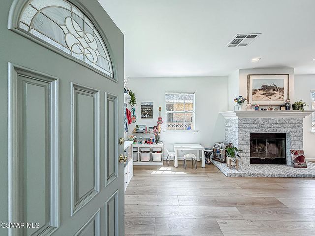 2035 N Evergreen Street, Burbank, CA 91505