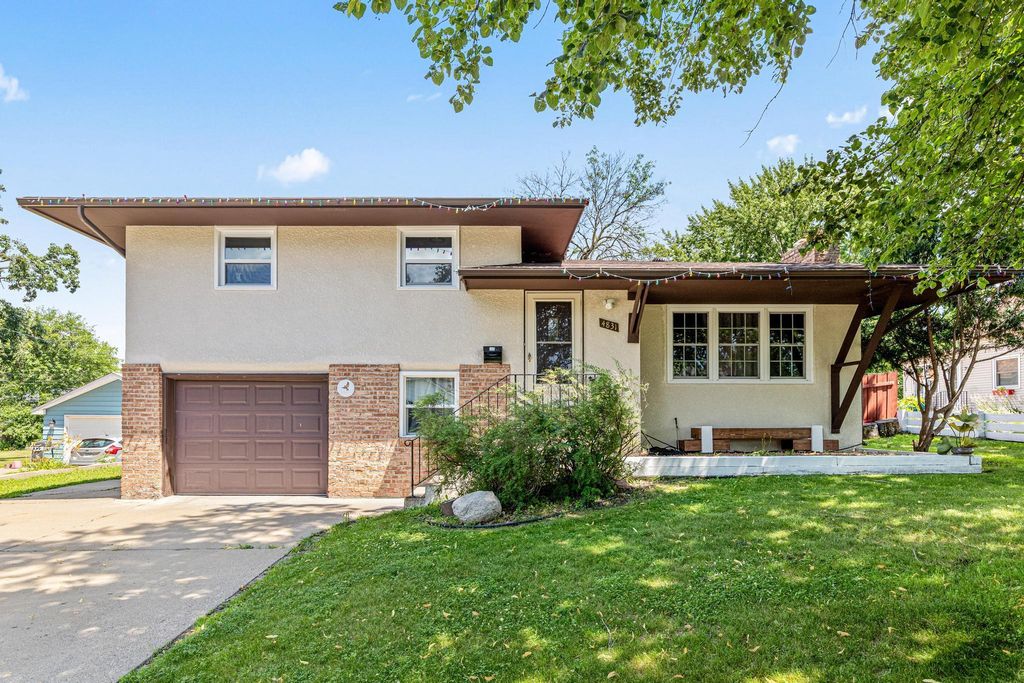 4831 Washington Street NE, Columbia Heights, MN 55421