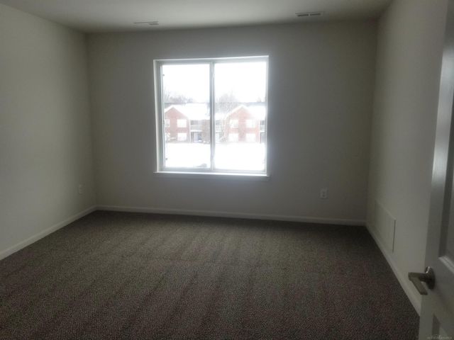 33630 Utica Road, Fraser, MI 48026