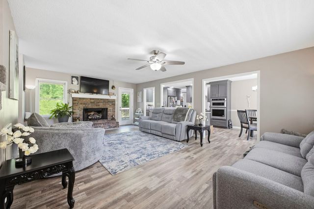 111 Mount Vernon Drive, Calhoun, GA 30701