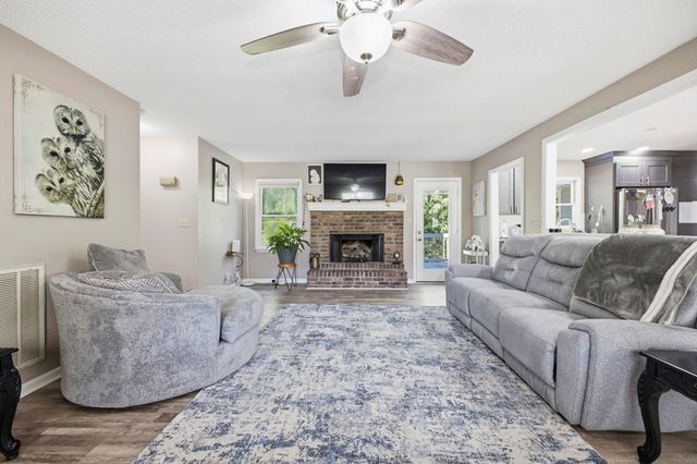 111 Mount Vernon Drive, Calhoun, GA 30701