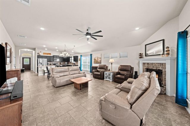 809 Kendra DR, Temple, TX 76502