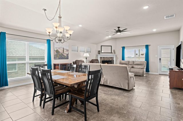 809 Kendra DR, Temple, TX 76502