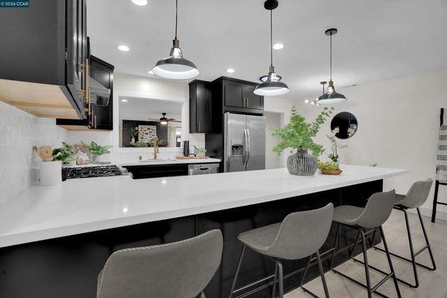 1290 Cypress Dr, Concord, CA 94520