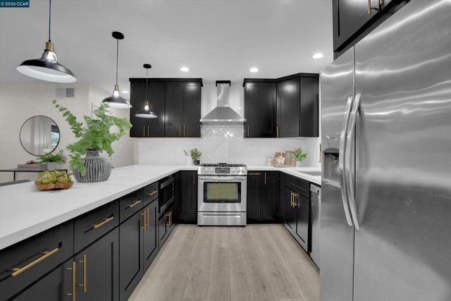 1290 Cypress Dr, Concord, CA 94520