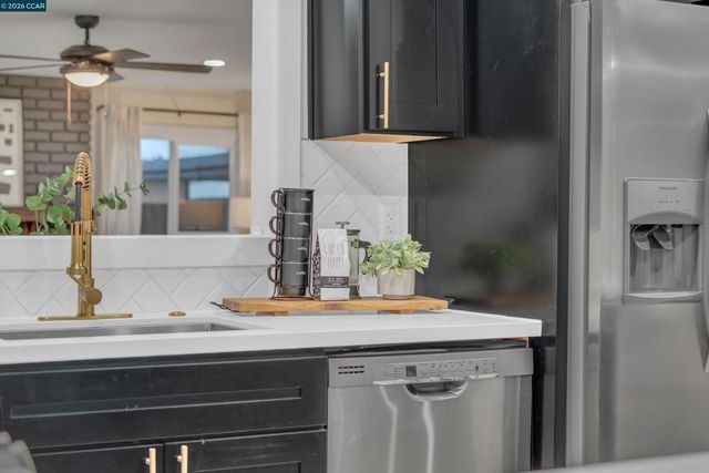 1290 Cypress Dr, Concord, CA 94520