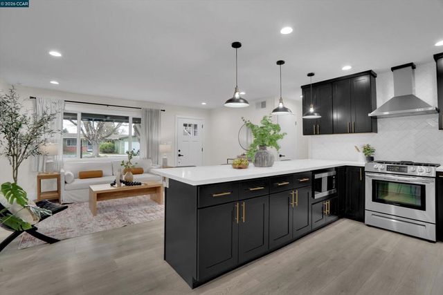 1290 Cypress Dr, Concord, CA 94520