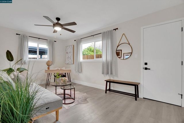 1290 Cypress Dr, Concord, CA 94520