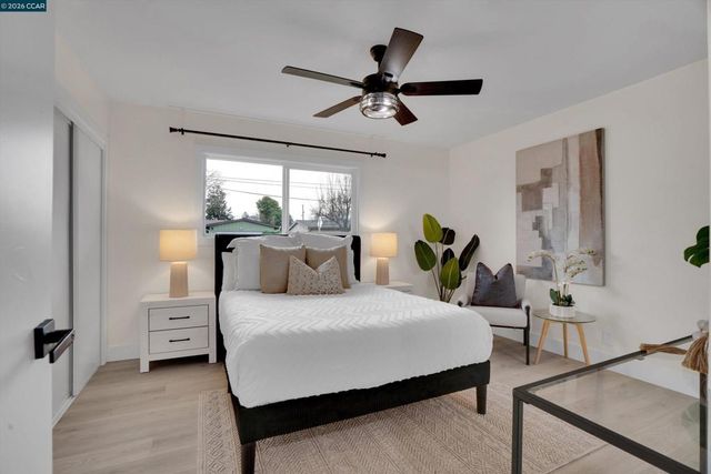 1290 Cypress Dr, Concord, CA 94520