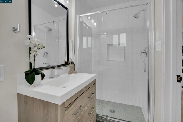 1290 Cypress Dr, Concord, CA 94520