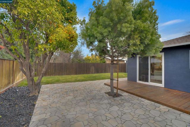 1290 Cypress Dr, Concord, CA 94520