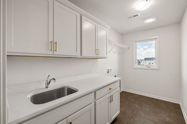 2802 NW Fairfield Court, Ankeny, IA 50023