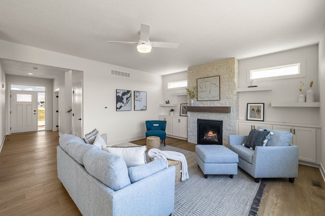 2802 NW Fairfield Court, Ankeny, IA 50023