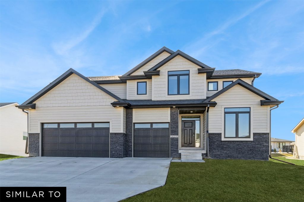 2802 NW Fairfield Court, Ankeny, IA 50023