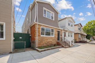 9210 104th Street, Richmond Hill, NY 11418