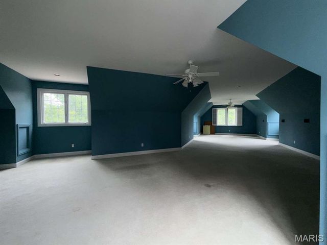 2457 Town and Country Lane, Town And Country, MO 63131