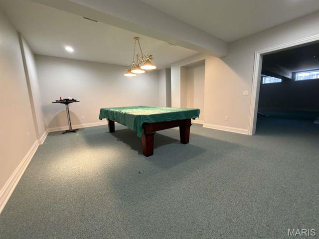 2457 Town and Country Lane, Town And Country, MO 63131