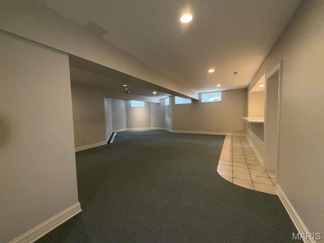 2457 Town and Country Lane, Town And Country, MO 63131