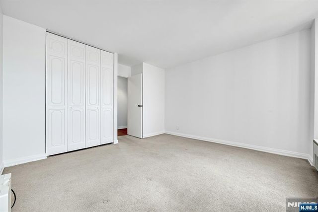 300 Winston Drive 919, Cliffside Park, NJ 07010