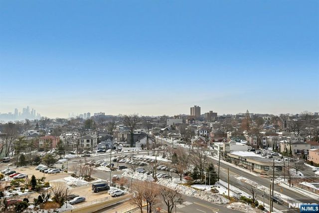 300 Winston Drive 919, Cliffside Park, NJ 07010