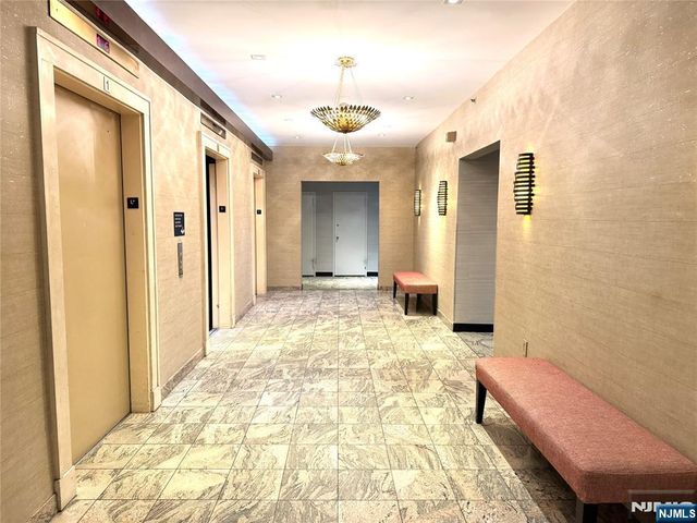 300 Winston Drive 919, Cliffside Park, NJ 07010