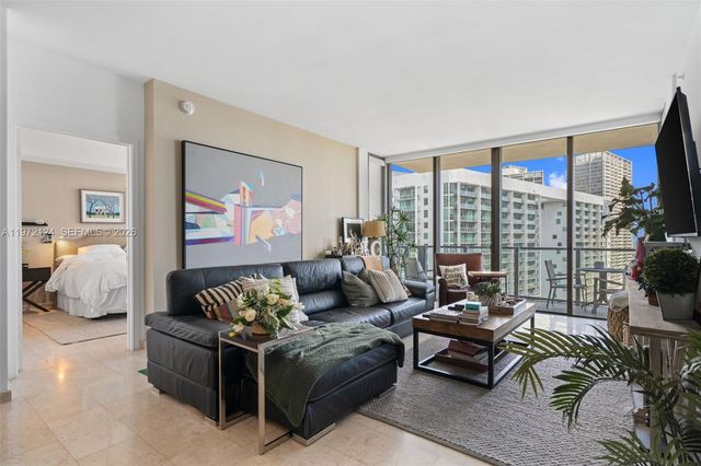 68 SE 6th St 3209, Miami, FL 33131