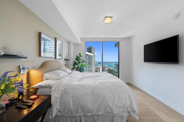 68 SE 6th St 3209, Miami, FL 33131