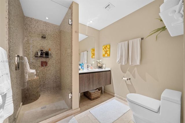 68 SE 6th St 3209, Miami, FL 33131